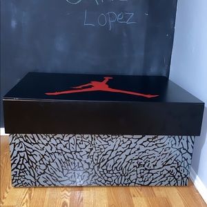Jordan storage chest